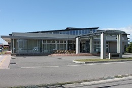 役場庁舎の外観